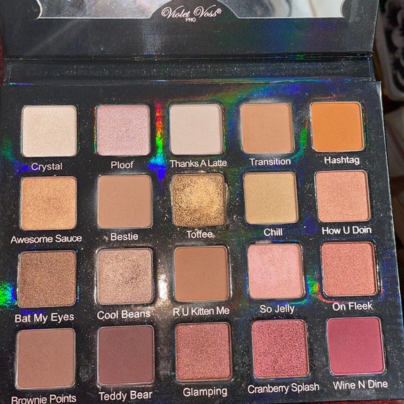 Violet Voss Pro Palette - Picture 1 of 5